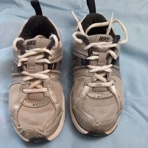 Nike Darts running shoes